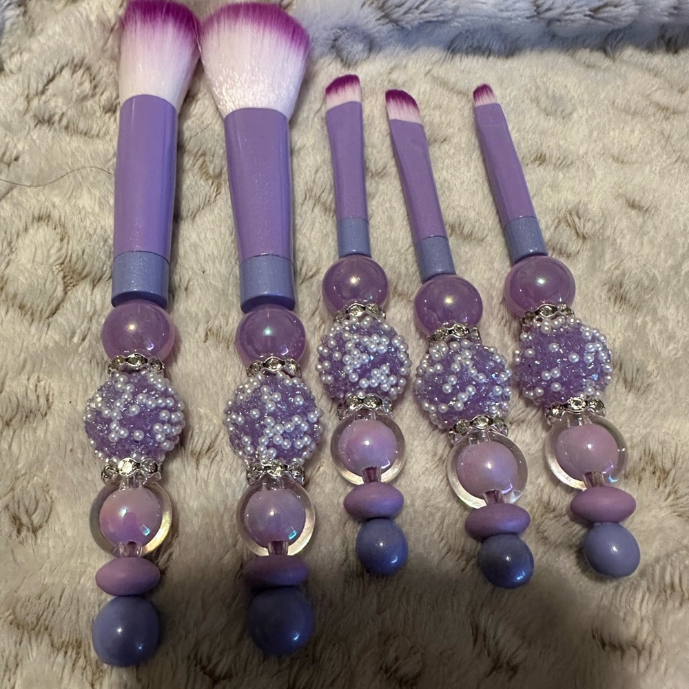 Beaded make up brushes
